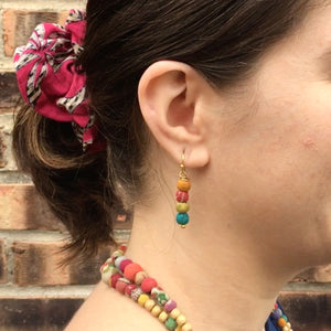 
            
                Load image into Gallery viewer, Quatre Kantha Earrings
            
        